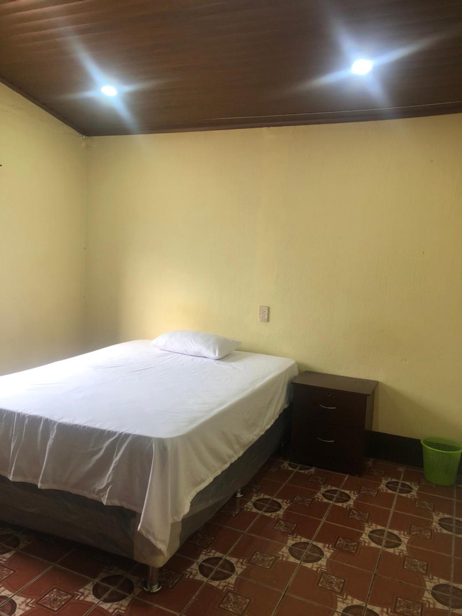 Hostal Sanjuanerita San Juan La Laguna Exteriör bild